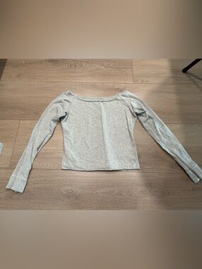 Brandy Melville Long Sleeve Crewneck Top